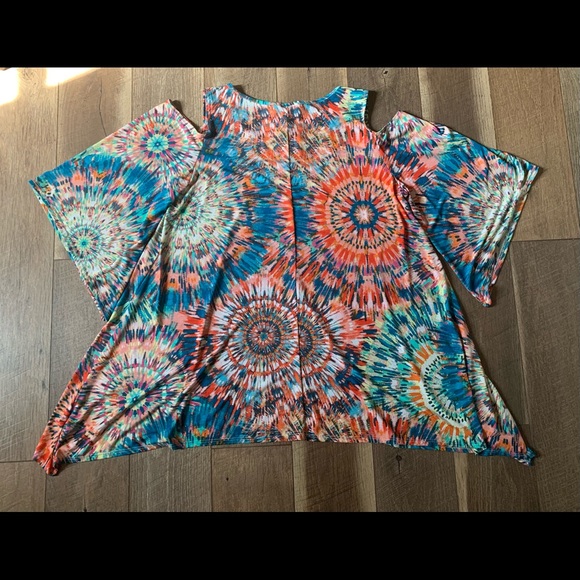 NWT Colorful Cold Shoulder Tunic Top - Picture 4 of 7